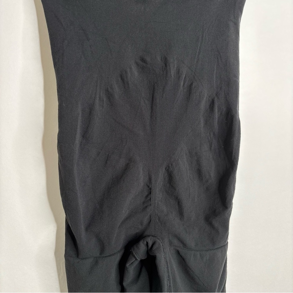 SPANXsculpt™ Seamless Power High-Waisted Mid-Thigh Short Very Black size XL - Picture 6 of 15